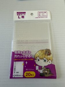 セリアのホログラムスリーブ